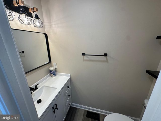 112 GEORGETOWN SQ, Martinsburg, WV 25401