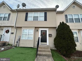 112 GEORGETOWN SQ, Martinsburg, WV 25401