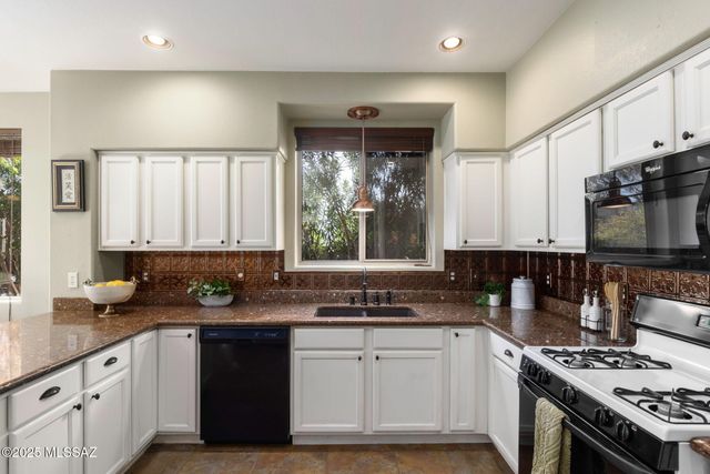 5344 E Calle Vista De Colores, Tucson, AZ 85711