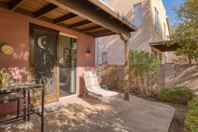 5344 E Calle Vista De Colores, Tucson, AZ 85711