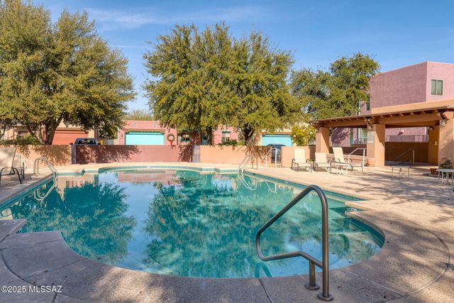 5344 E Calle Vista De Colores, Tucson, AZ 85711