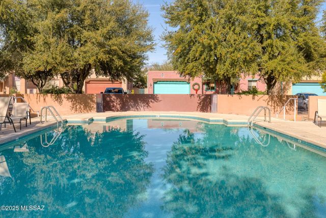 5344 E Calle Vista De Colores, Tucson, AZ 85711