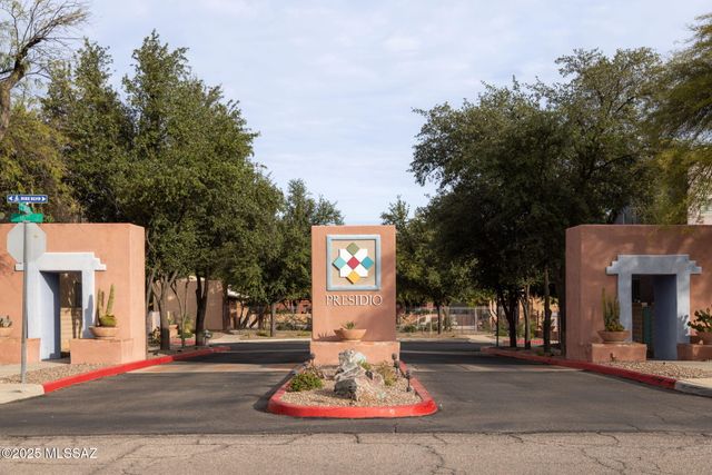 5344 E Calle Vista De Colores, Tucson, AZ 85711