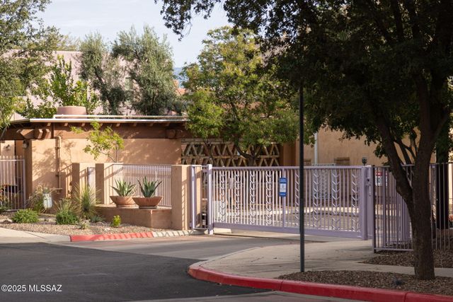 5344 E Calle Vista De Colores, Tucson, AZ 85711