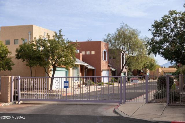 5344 E Calle Vista De Colores, Tucson, AZ 85711