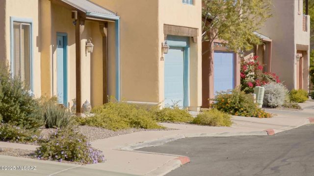 5344 E Calle Vista De Colores, Tucson, AZ 85711