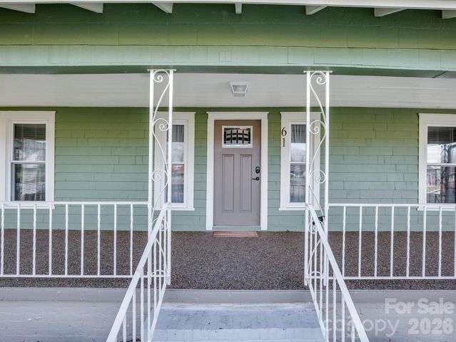 61 27th Street NW, Hickory, NC 28601