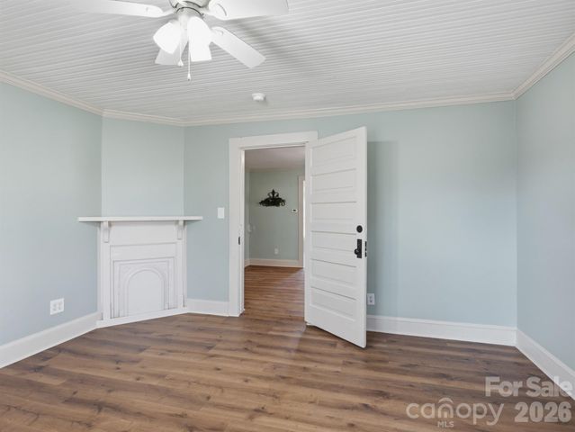 61 27th Street NW, Hickory, NC 28601