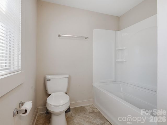 61 27th Street NW, Hickory, NC 28601