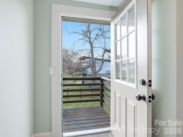 61 27th Street NW, Hickory, NC 28601