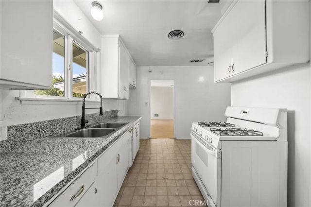 20644 Sherman Way, Winnetka, CA 91306
