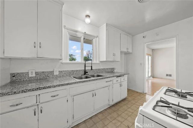 20644 Sherman Way, Winnetka, CA 91306