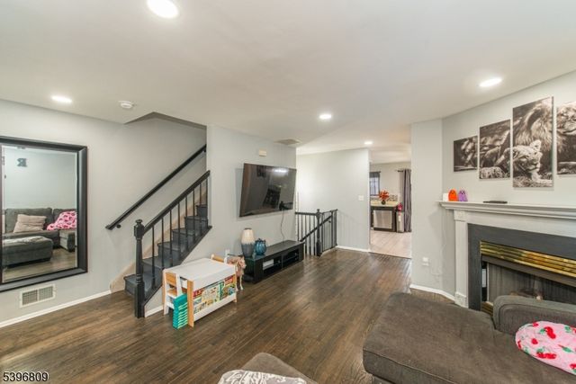 305 Tulsa Ct, Independence Twp., NJ 07840