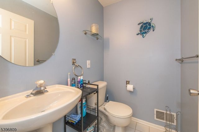 305 Tulsa Ct, Independence Twp., NJ 07840