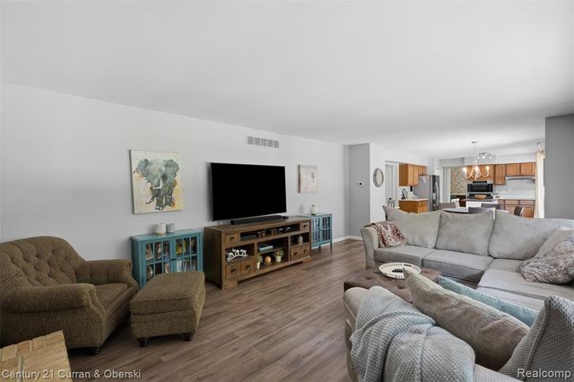 47008 Cider Mill Drive, Novi, MI 48374