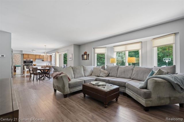 47008 Cider Mill Drive, Novi, MI 48374