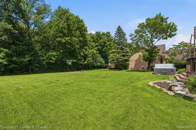 47008 Cider Mill Drive, Novi, MI 48374