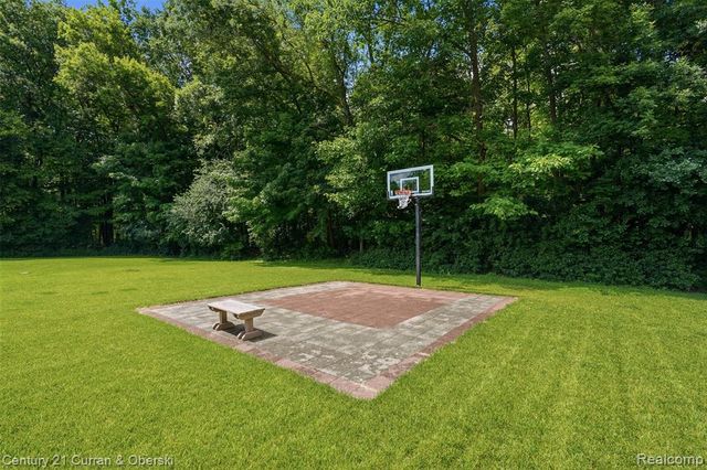 47008 Cider Mill Drive, Novi, MI 48374