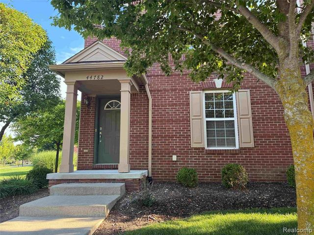 44782 Gwinnett Loop, Novi, MI 48377