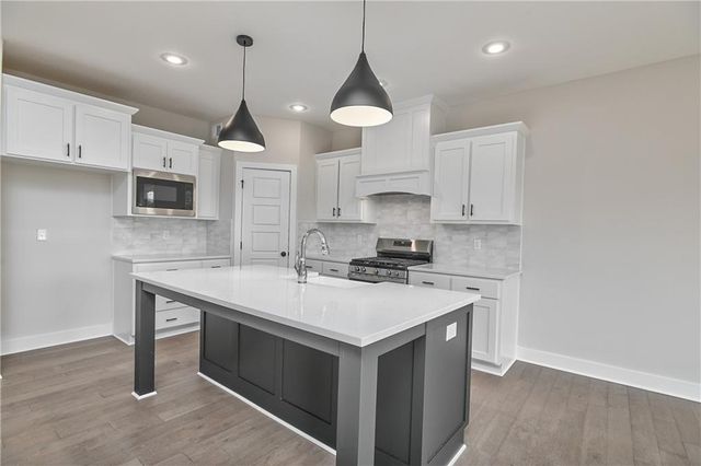 2394 W Wabash Street, Olathe, KS 66061