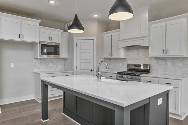 2394 W Wabash Street, Olathe, KS 66061