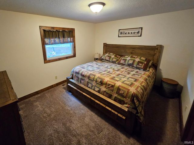 8125 E U.S. 33 Highway, Churubusco, IN 46723