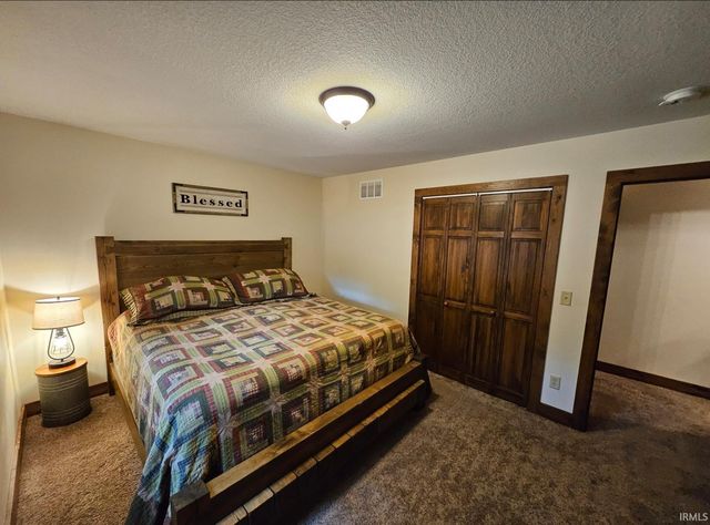 8125 E U.S. 33 Highway, Churubusco, IN 46723