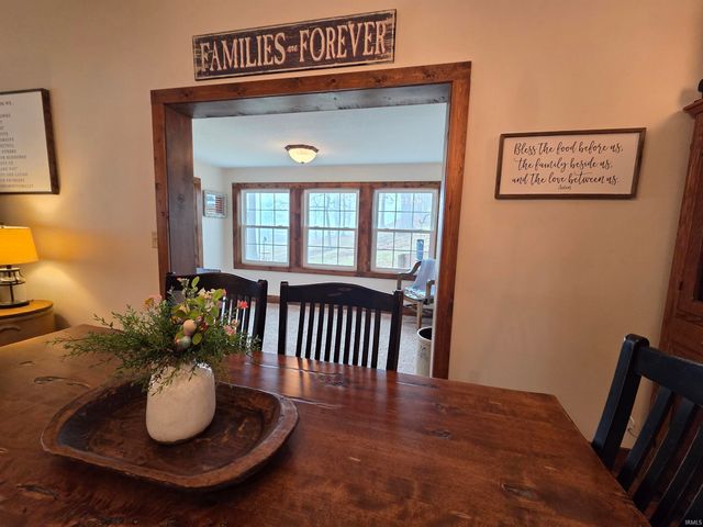 8125 E U.S. 33 Highway, Churubusco, IN 46723