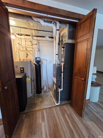 8125 E U.S. 33 Highway, Churubusco, IN 46723