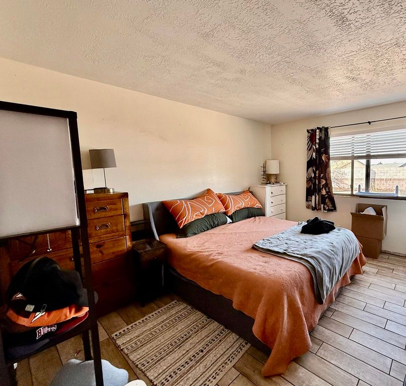 Image 7 of property listing at 836 Orinoco Drive SE, Rio Rancho, NM 87124