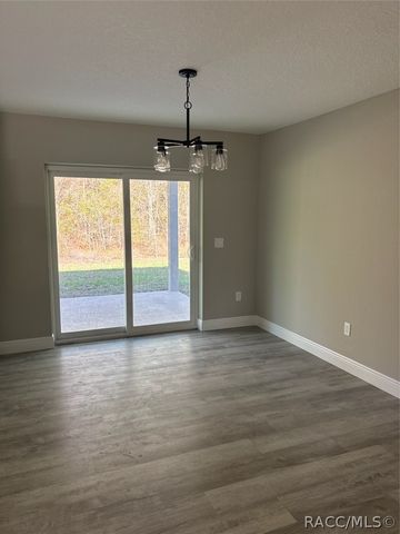 9179 N Commodore Drive, Dunnellon, FL 34434