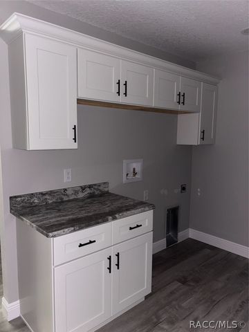 9179 N Commodore Drive, Dunnellon, FL 34434