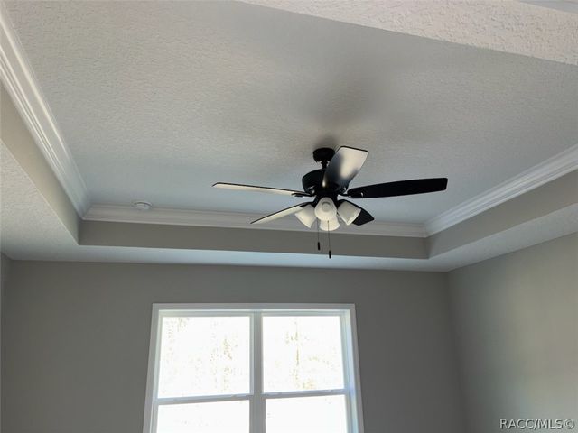 9179 N Commodore Drive, Dunnellon, FL 34434