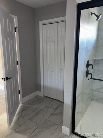 9179 N Commodore Drive, Dunnellon, FL 34434