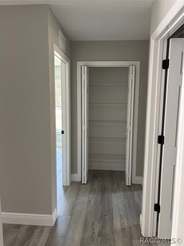 9179 N Commodore Drive, Dunnellon, FL 34434