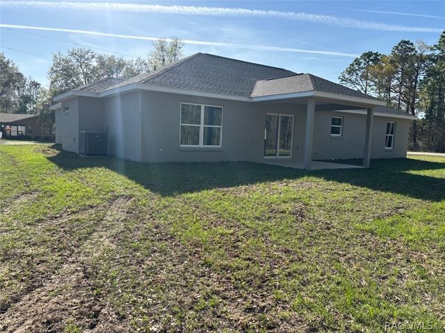 9179 N Commodore Drive, Dunnellon, FL 34434