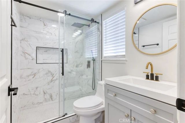 320 W Truslow Avenue D, Fullerton, CA 92832