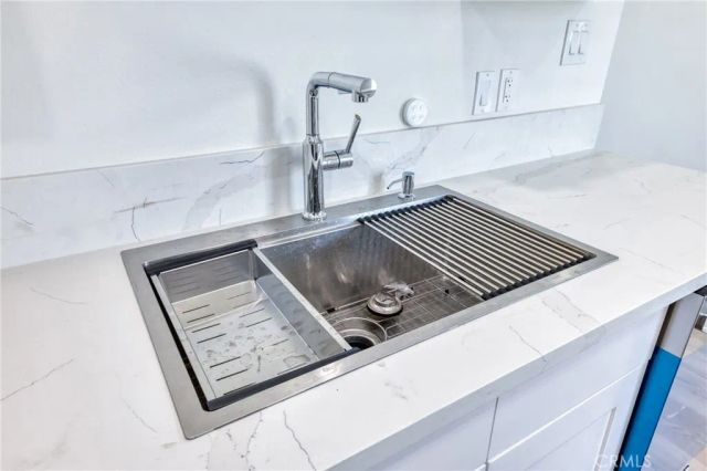 320 W Truslow Avenue D, Fullerton, CA 92832