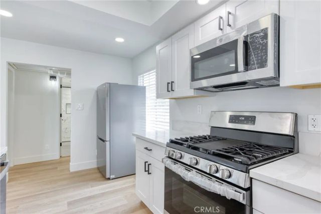 320 W Truslow Avenue D, Fullerton, CA 92832