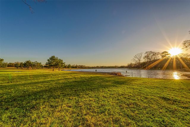10915 Ruger Road, Willis, TX 77378