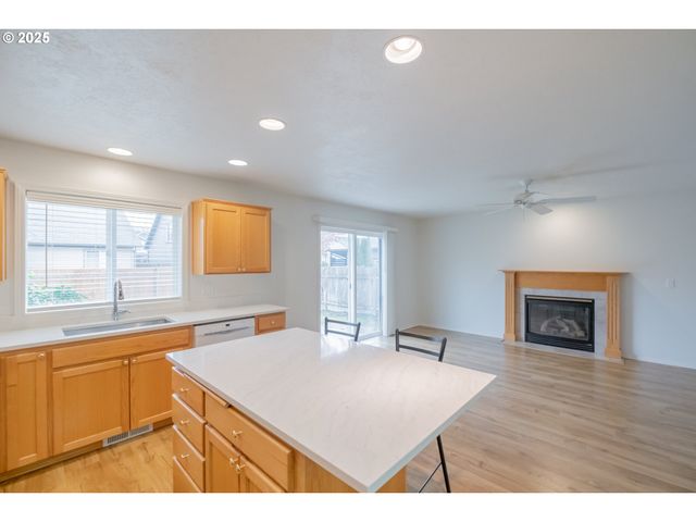 1851 COUGAR Ave, Albany, OR 97321