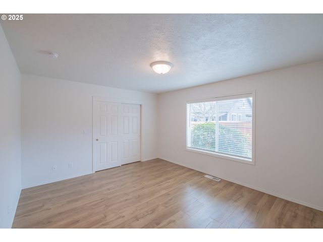 1851 COUGAR Ave, Albany, OR 97321