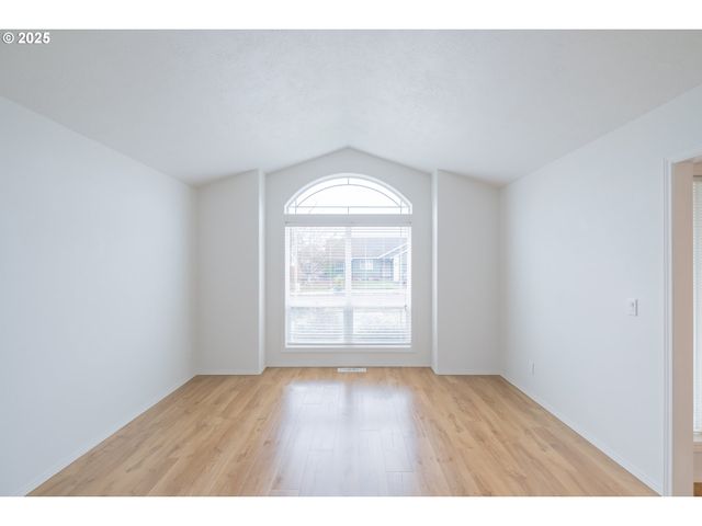 1851 COUGAR Ave, Albany, OR 97321