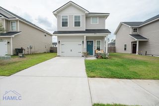 890 Grayson Avenue, Hinesville, GA 31313