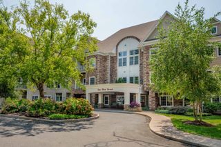 1 West Street 206, Simsbury, CT 06070