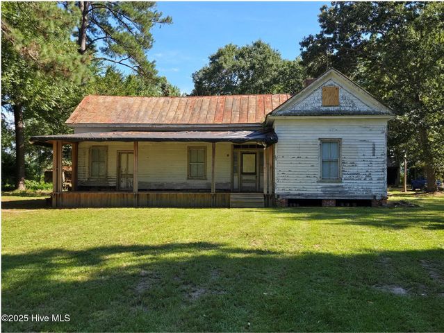 1890 Oneal Road, Whitakers, NC 27891