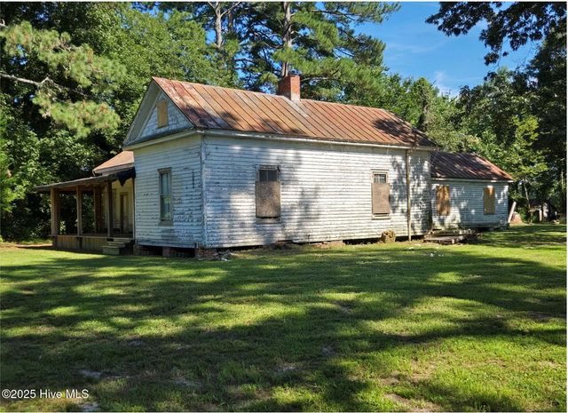 1890 Oneal Road, Whitakers, NC 27891