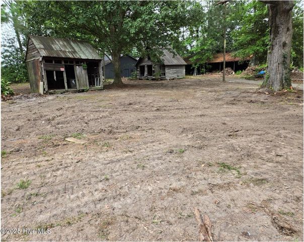 1890 Oneal Road, Whitakers, NC 27891