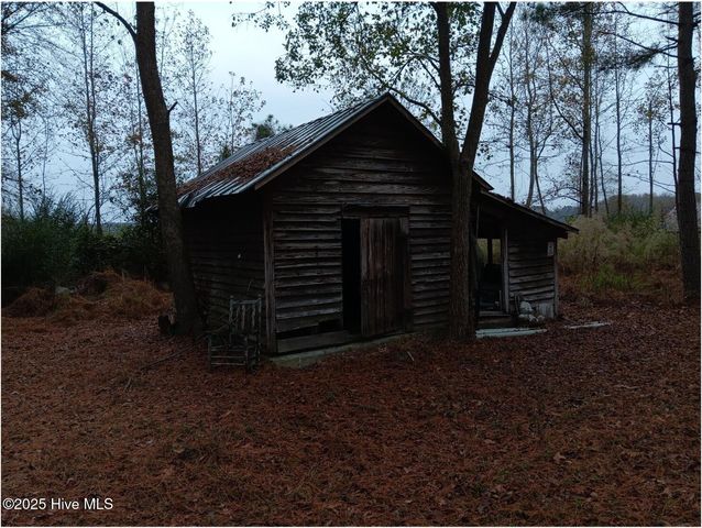 1890 Oneal Road, Whitakers, NC 27891