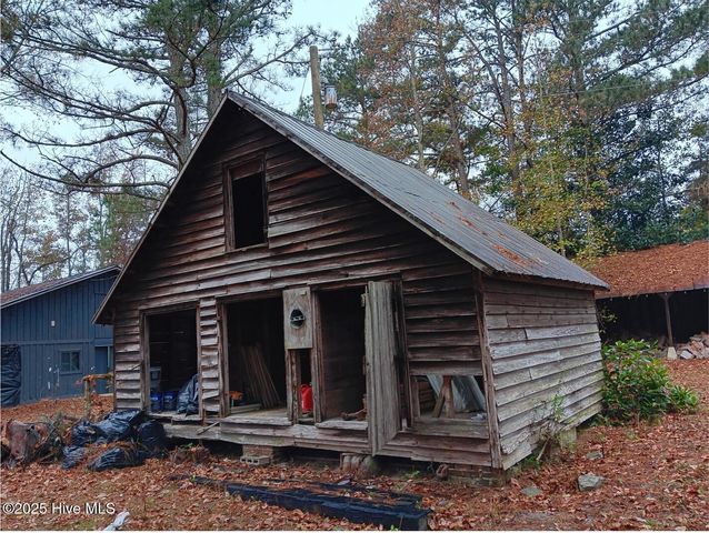 1890 Oneal Road, Whitakers, NC 27891